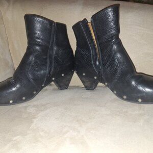 Fluevog Patti boots size 9 black